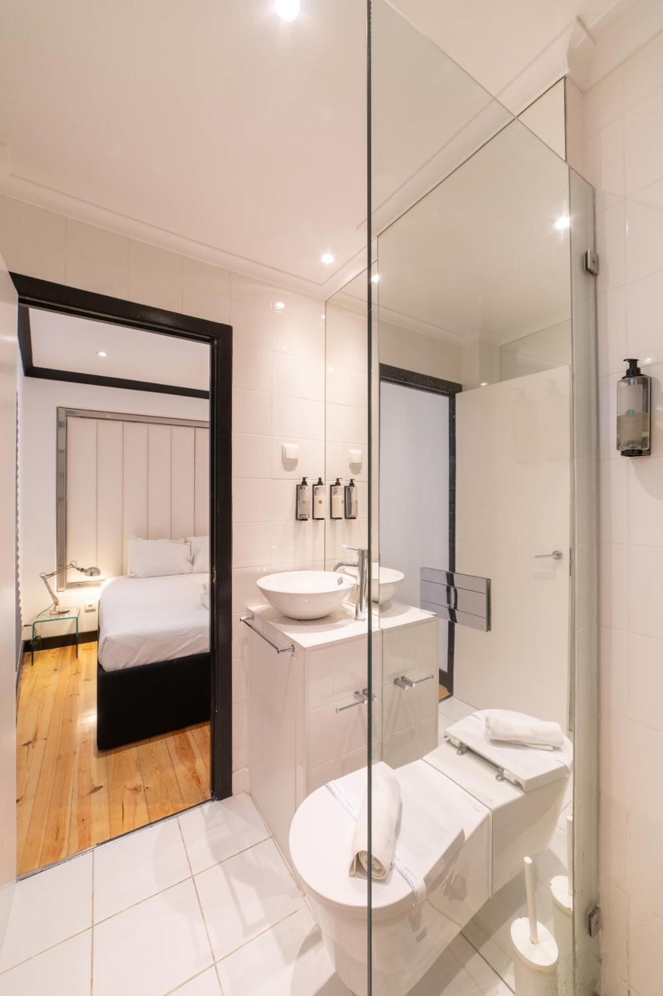 Bliss Lisbon Apartments - Bairro Alto Екстериор снимка